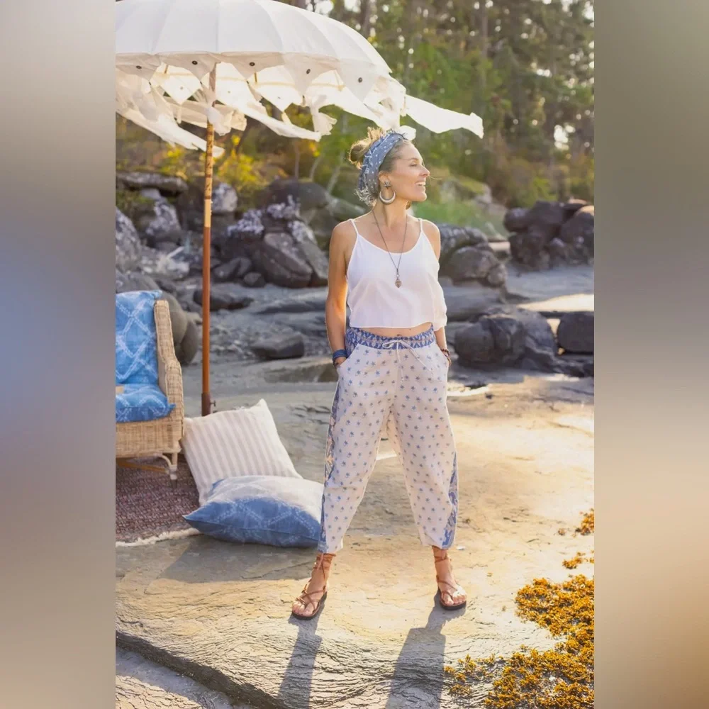 ⭐️Market of Stars⭐️ Head In The Clouds Artist Boho Comfy Cropped Pants